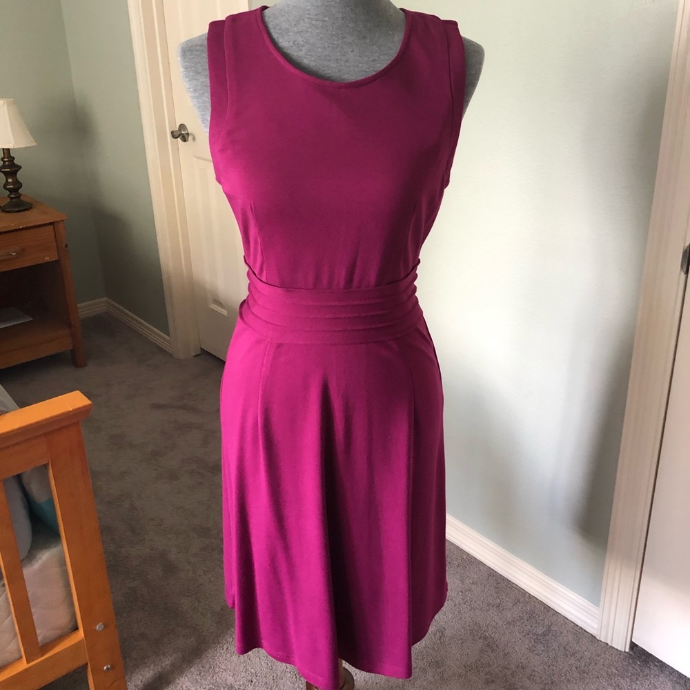 Sleeveless dress
